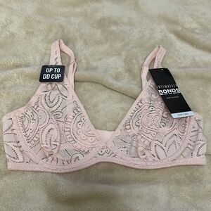 NWT- Bonds - 34C & 38B. Deep V Bra